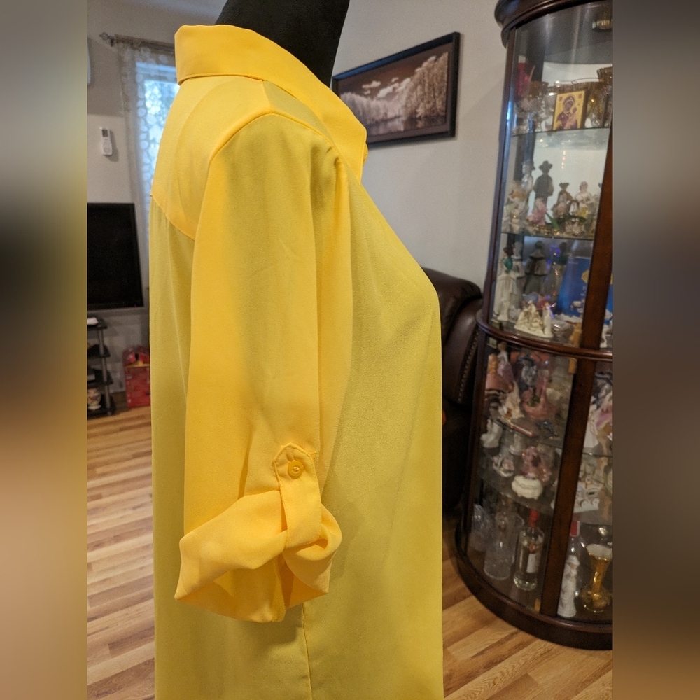 New York & Company Collor Yellow Long Sleeves Top Women's Size L - Picture 2 of 3